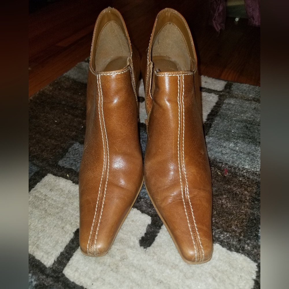 Womens brown leather Diba size 8M